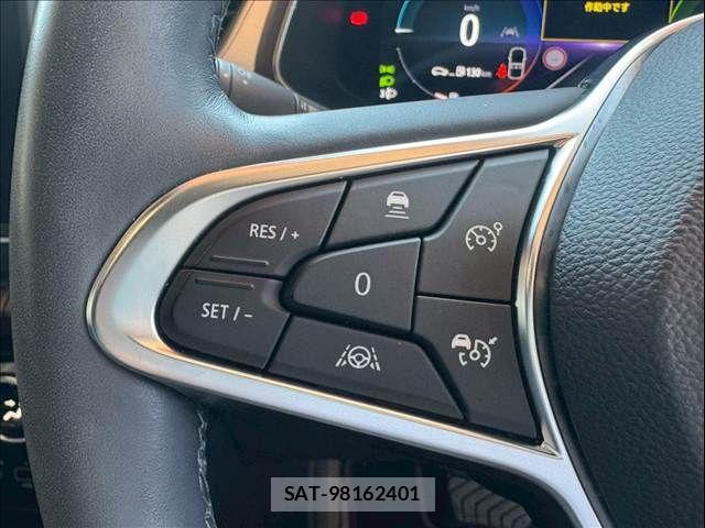 Renault CAPTUR 2023-05 6997709-8