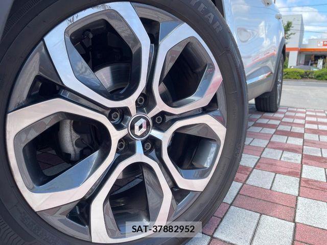 Renault CAPTUR 2023-06 7217942-13