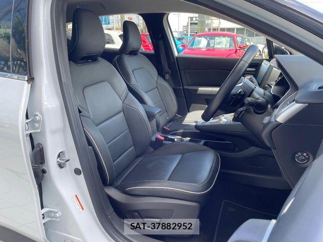 Renault CAPTUR 2023-06 7217942-8