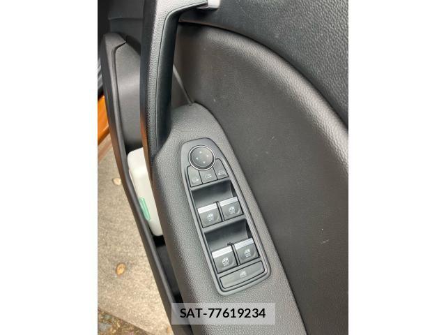 Renault CAPTUR 2021-07 7329719-13