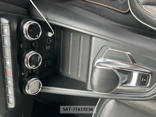 Renault CAPTUR 2021-07 7329719-16