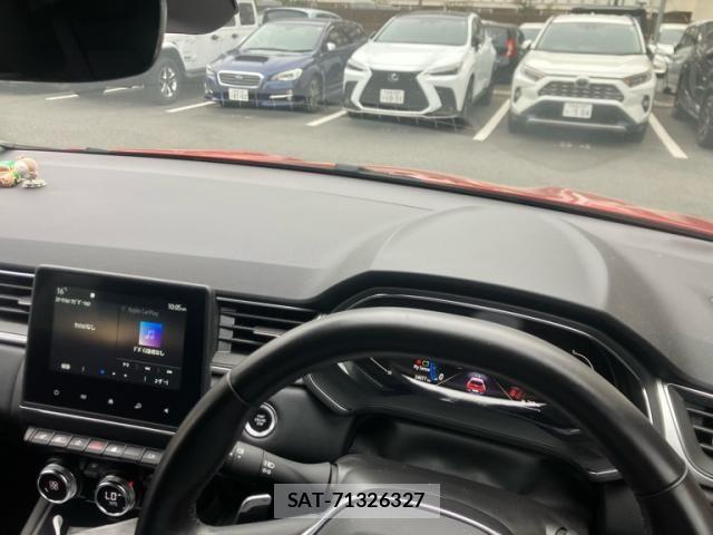 Renault CAPTUR 2023-09 7329718-7