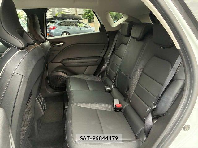 Renault CAPTUR 2022-06 7359583-22