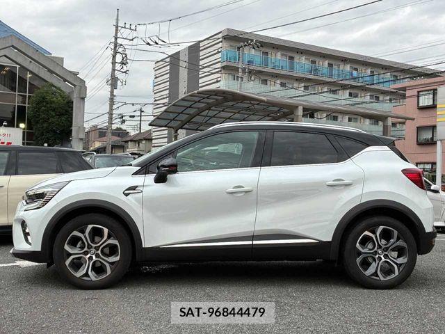 Renault CAPTUR 2022-06 7359583-29