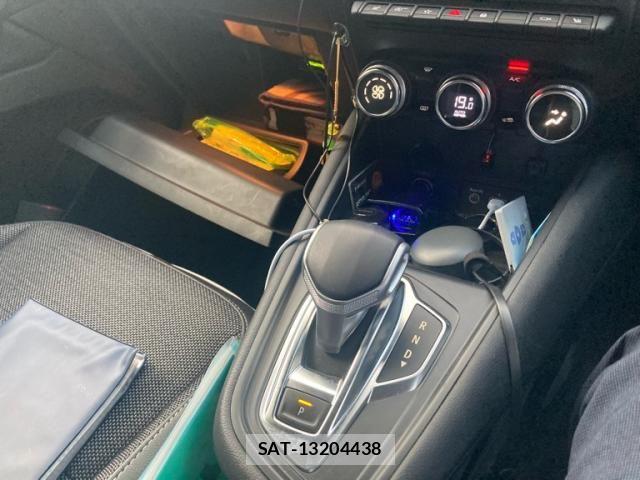 Renault CAPTUR 2022-06 7393859-21
