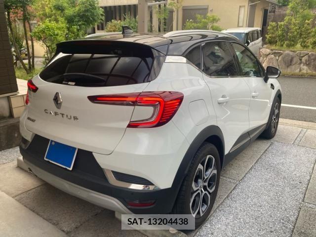 Renault CAPTUR 2022-06 7393859-2