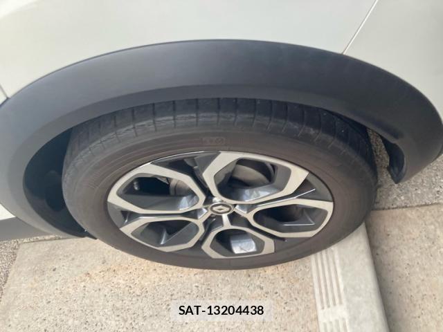 Renault CAPTUR 2022-06 7393859-6