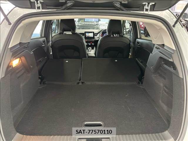 Renault CAPTUR 2021-06 7502582-17