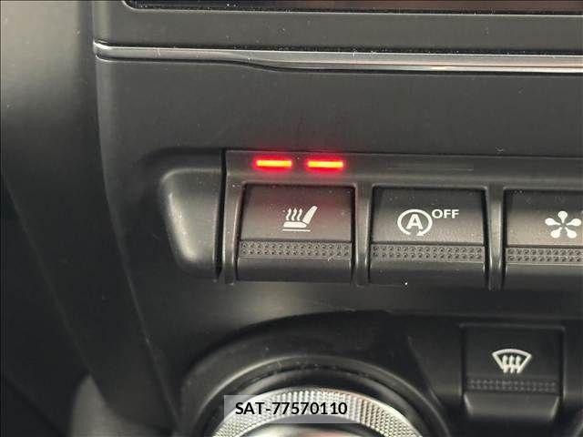 Renault CAPTUR 2021-06 7502582-8