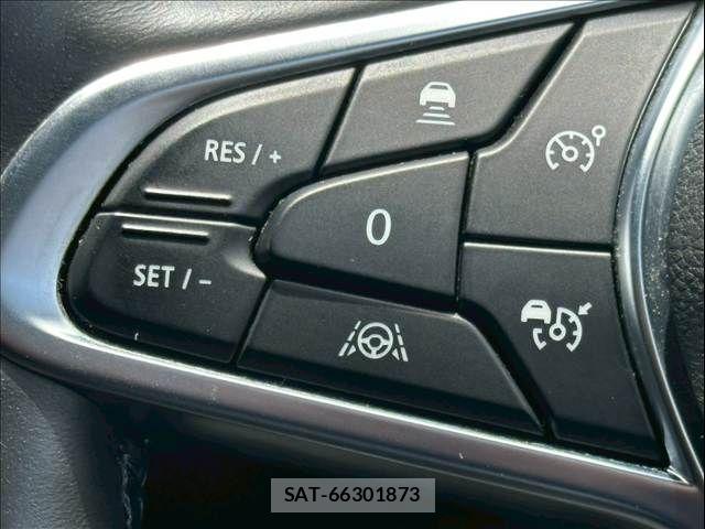 Renault CAPTUR 2021-08 7502583-10