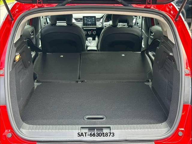 Renault CAPTUR 2021-08 7502583-17