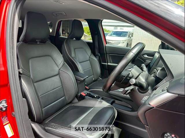 Renault CAPTUR 2021-08 7502583-4
