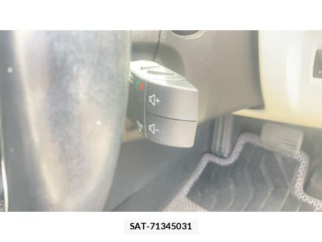 Renault CAPTUR 2018-04 7562743-12