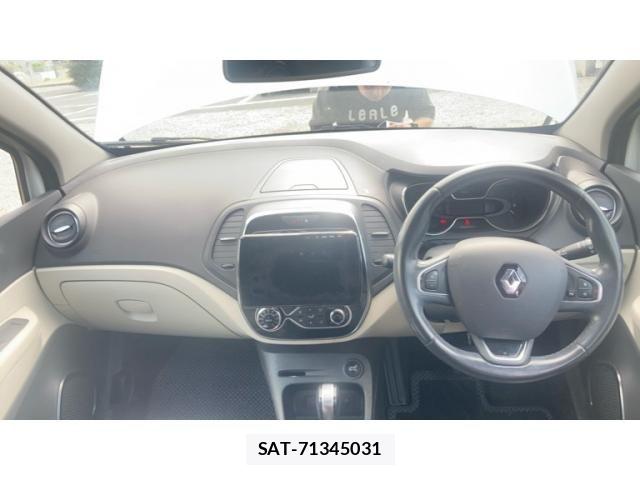 Renault CAPTUR 2018-04 7562743-14