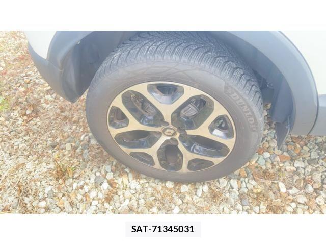 Renault CAPTUR 2018-04 7562743-3