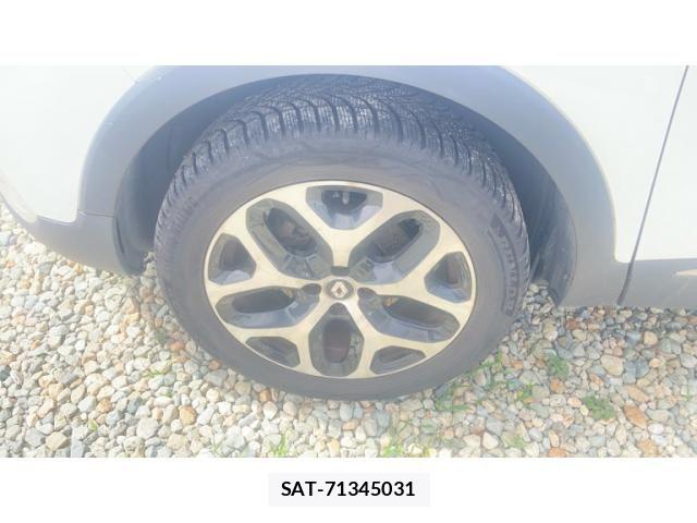 Renault CAPTUR 2018-04 7562743-7