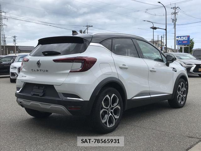 Renault CAPTUR 2021-07 7619547-2