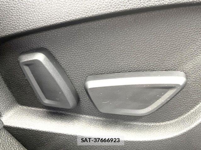 Renault CAPTUR 2021-06 7727872-7