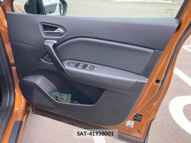 Renault CAPTUR 2022-06 7879145-10