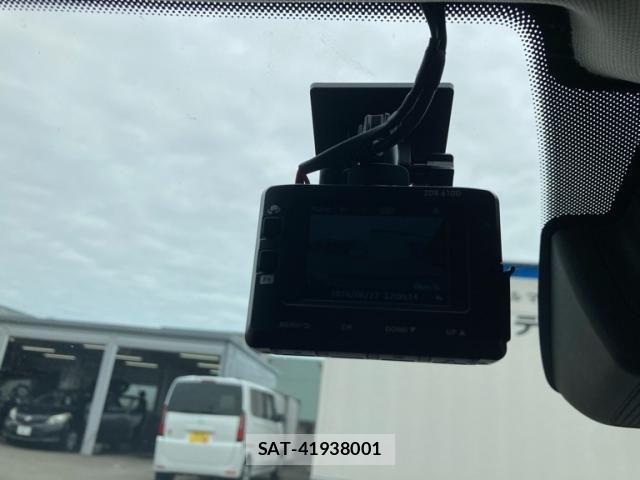 Renault CAPTUR 2022-06 7879145-25