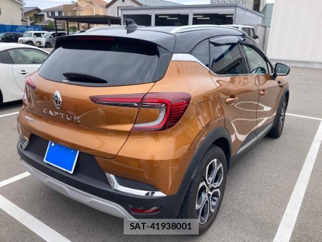 Renault CAPTUR 2022-06 7879145-2