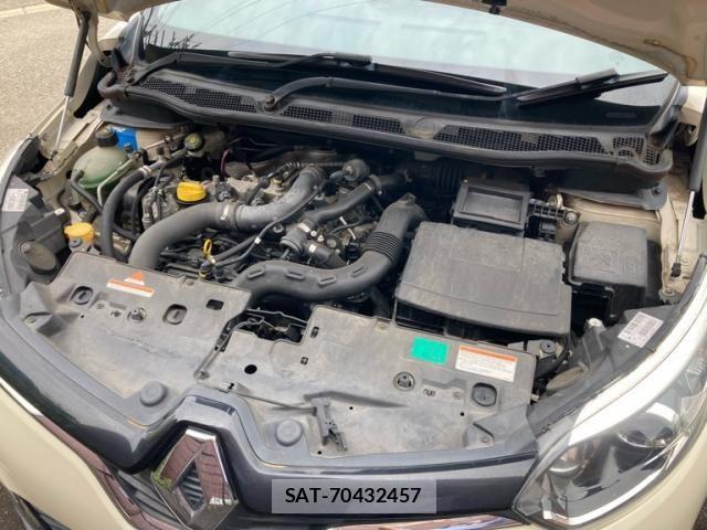 Renault CAPTUR 2014-03 8037912-12