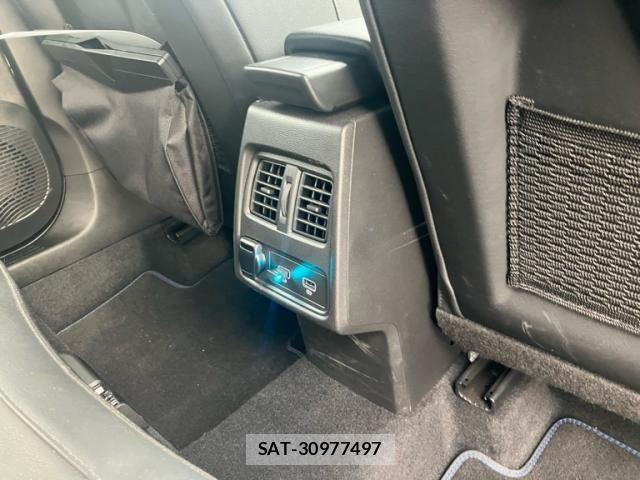Renault CAPTUR 2023-01 8037913-14