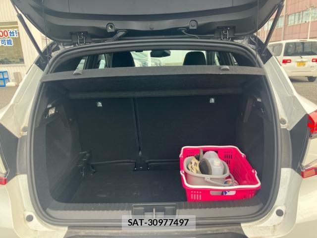 Renault CAPTUR 2023-01 8037913-15