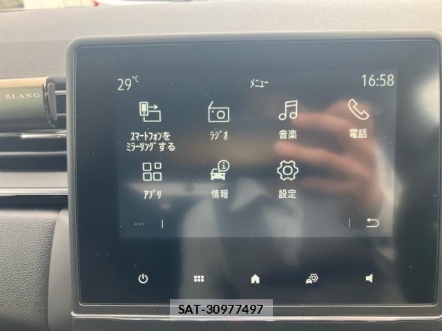Renault CAPTUR 2023-01 8037913-17