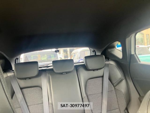 Renault CAPTUR 2023-01 8037913-18