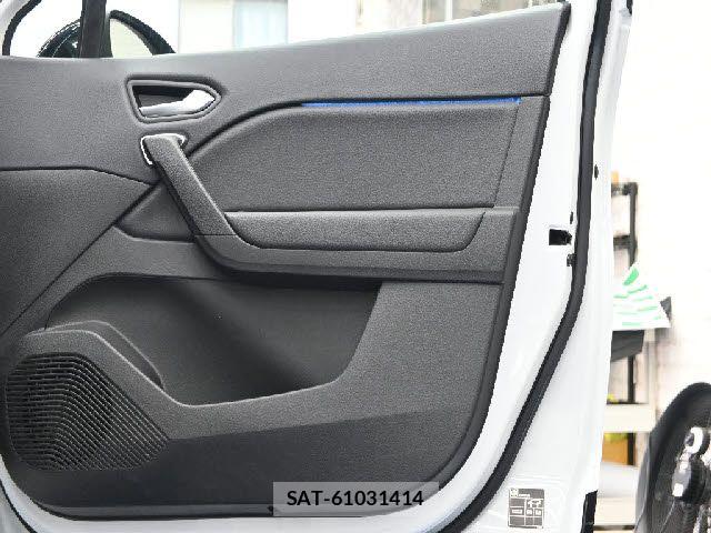 Renault CAPTUR 2023-06 8037906-21
