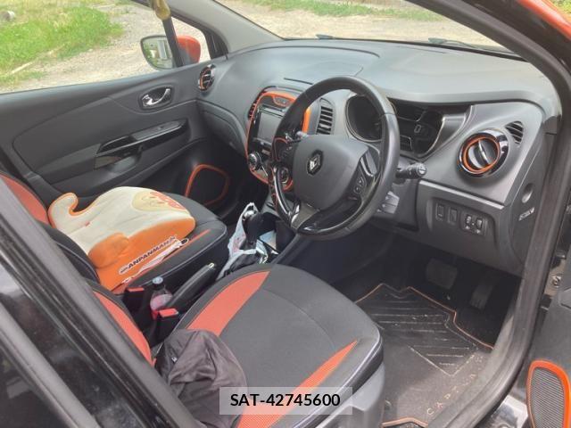 Renault CAPTUR 2014-12 8075349-11
