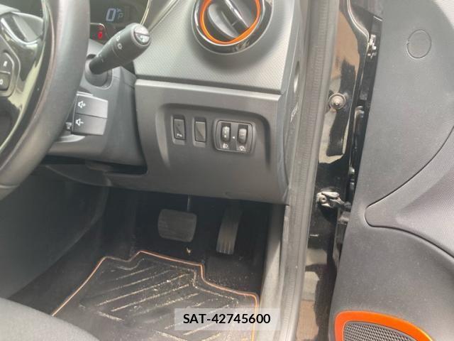 Renault CAPTUR 2014-12 8075349-13