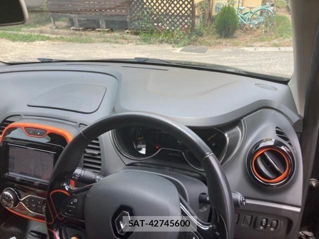Renault CAPTUR 2014-12 8075349-15