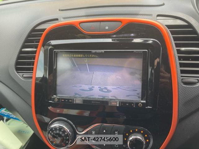 Renault CAPTUR 2014-12 8075349-17
