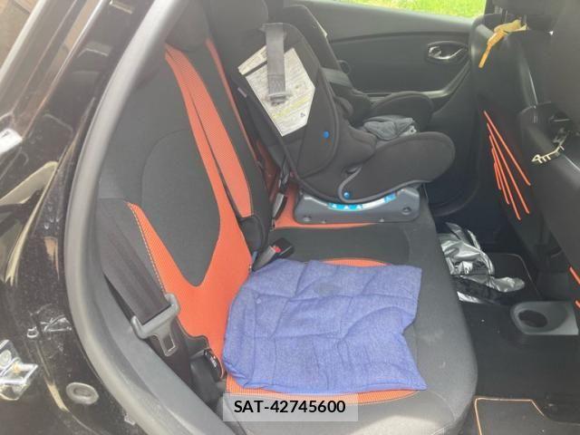 Renault CAPTUR 2014-12 8075349-20