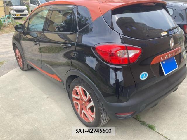 Renault CAPTUR 2014-12 8075349-6