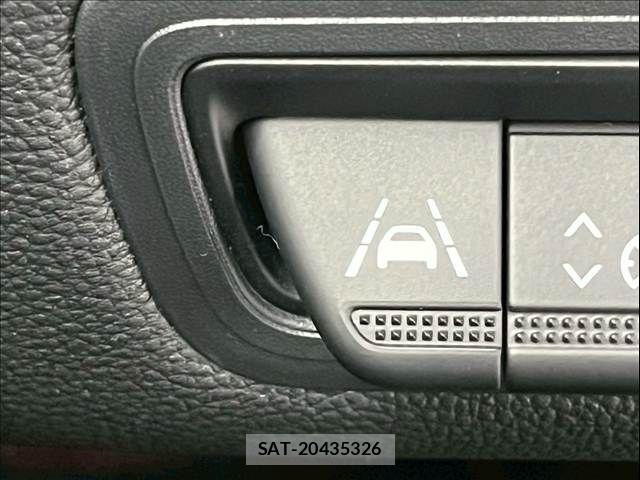 Renault CAPTUR 2023-03 8075348-9