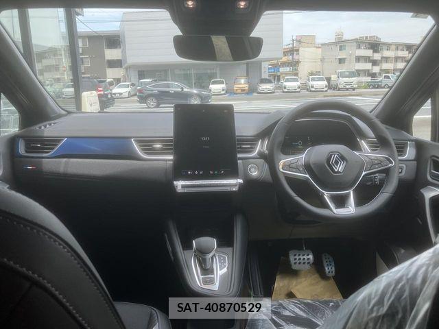 Renault CAPTUR 2026-03 8209857-1