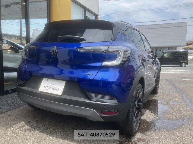 Renault CAPTUR 2026-03 8209857-2