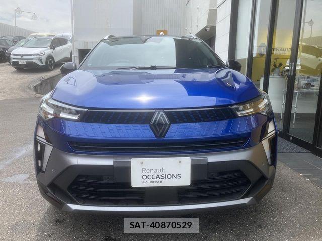 Renault CAPTUR 2026-03 8209857-3