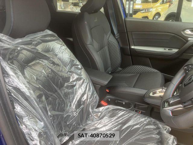 Renault CAPTUR 2026-03 8209857-6