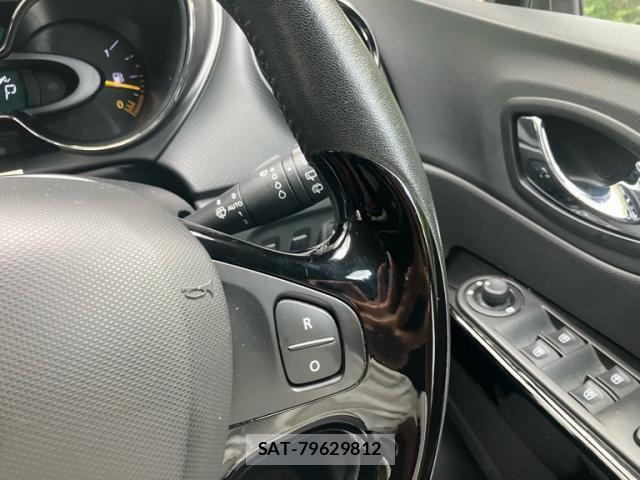 Renault CAPTUR 2016-08 8231611-9