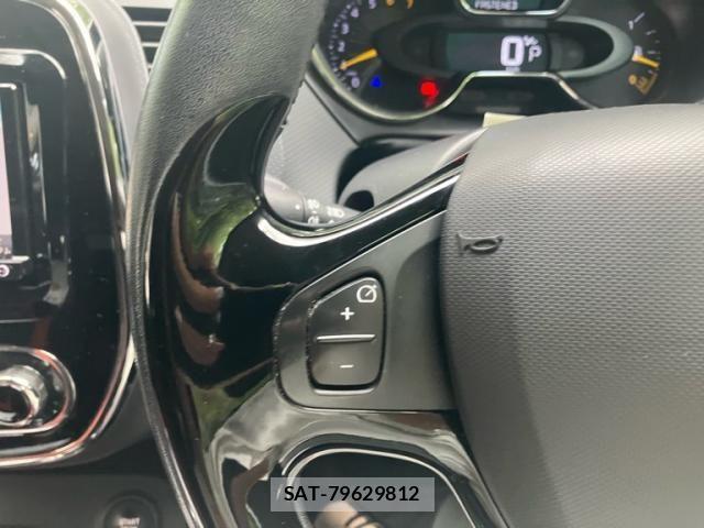 Renault CAPTUR 2016-08 8231611-10