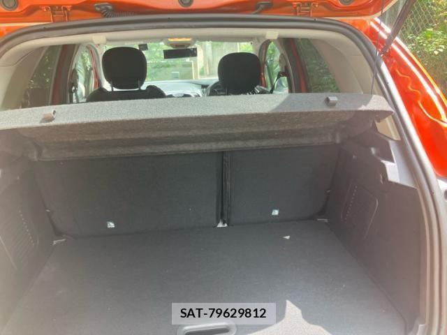 Renault CAPTUR 2016-08 8231611-19