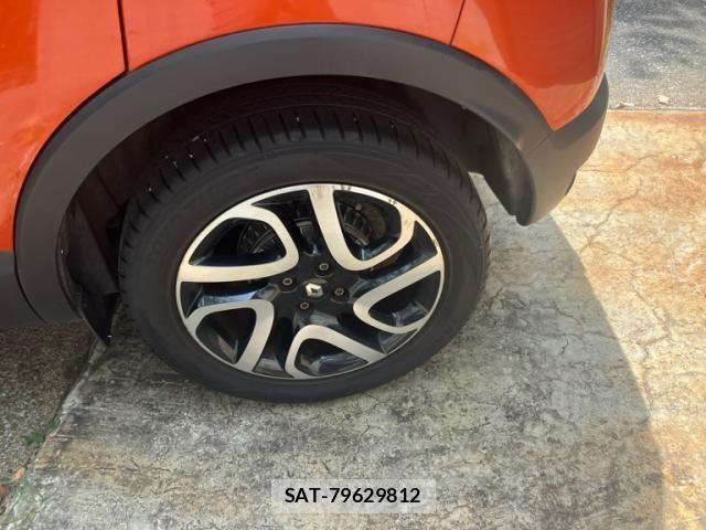 Renault CAPTUR 2016-08 8231611-3