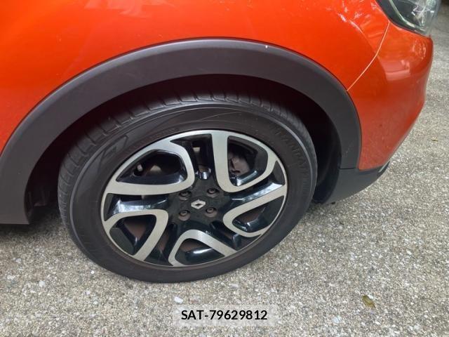 Renault CAPTUR 2016-08 8231611-5