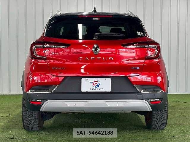Renault CAPTUR 2022-08 8246515-13