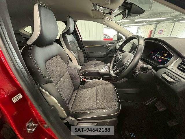 Renault CAPTUR 2022-08 8246515-6