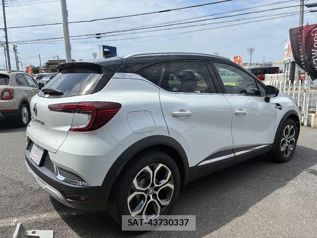 Renault CAPTUR 2023-01 8316718-1